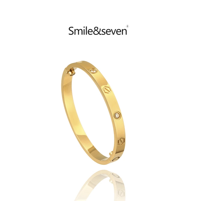 钛钢手镯 气质轻奢轻奢宽版镶钻手镯~