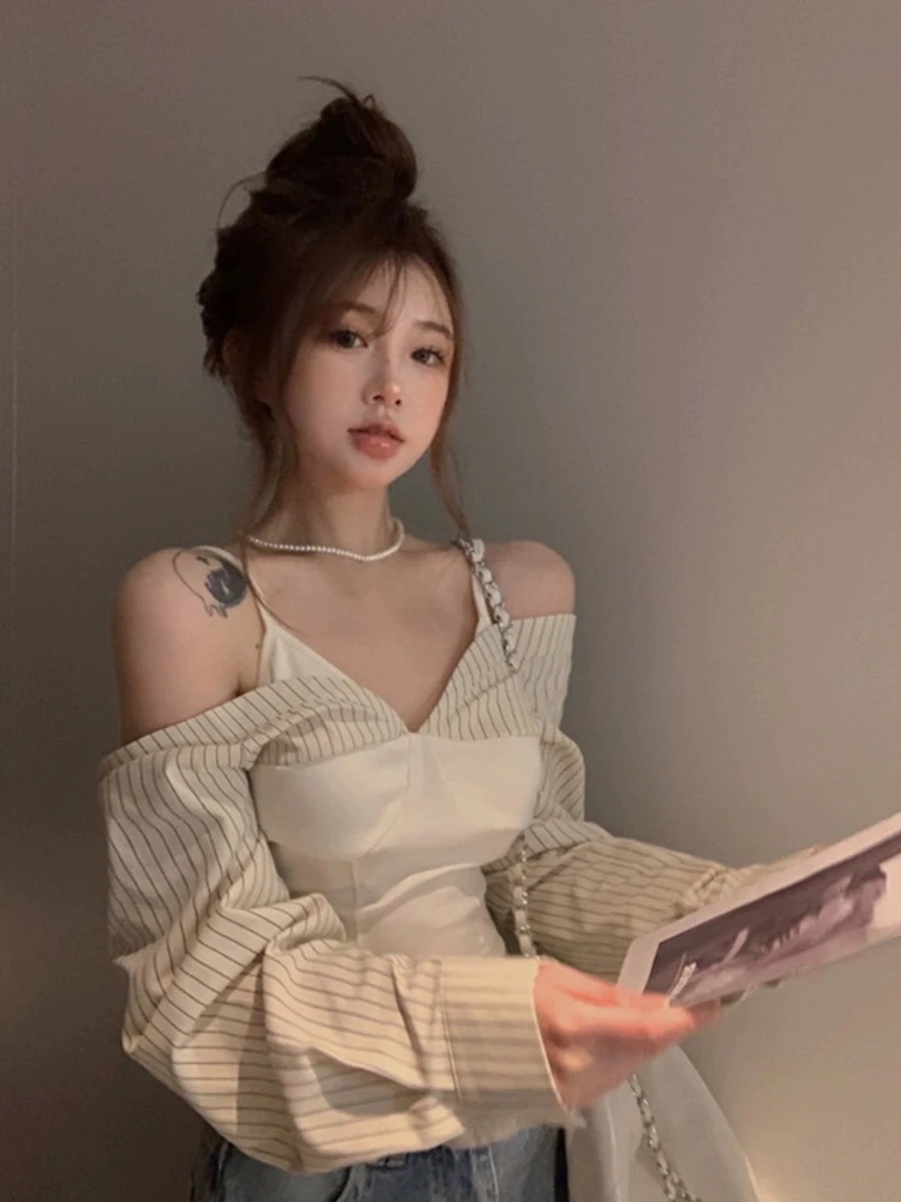 设计感条纹拼接吊带衬衫女2023小众露肩衬衣短款修身长袖杏色上衣