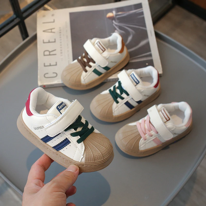 儿童板鞋2025年春季爆款软底防滑休闲鞋男童鞋子皮面魔术贴单鞋