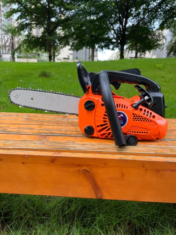 大功率12寸汽油锯单手油锯