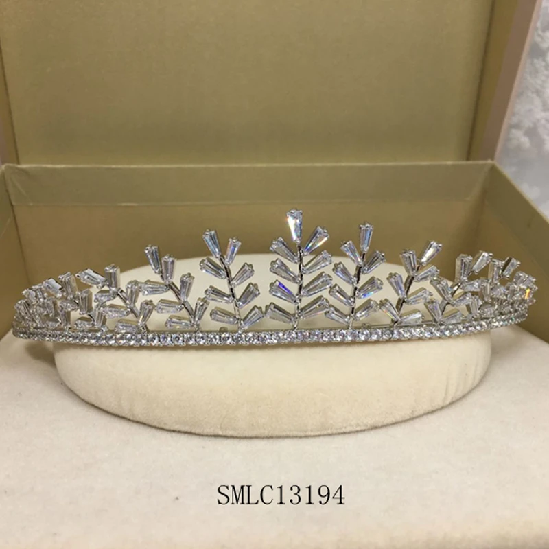 13194铜锆石皇冠 非金属硅胶婚庆饰品严选 新娘饰品清库存 NO售后