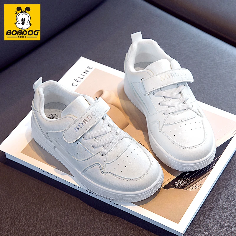 巴布豆童鞋新款皮面防水儿童运动鞋学生小白鞋中大童防滑休闲板鞋