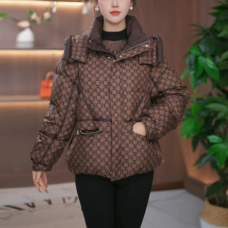 今年流行的连帽羽绒服女冬装2024年新款洋气休闲短款白鸭绒外套