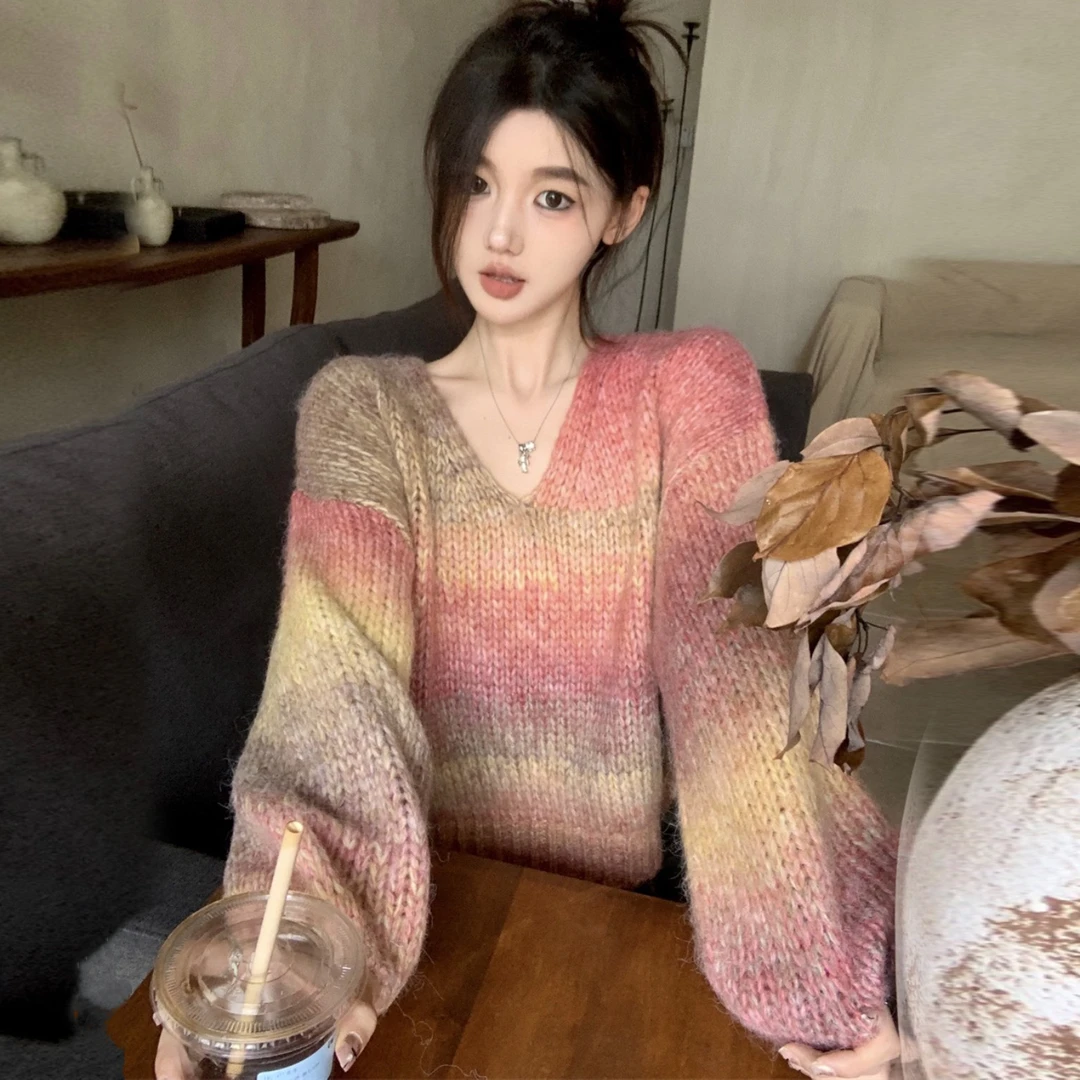 现货柔光~#1150渐变V领女秋冬软糯独特别致套头慵懒风宽松毛衣