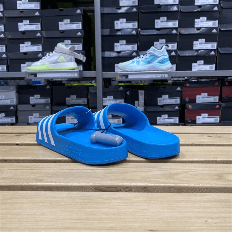 Adidas 阿迪达斯正品男女款2023新款舒适透气运动情侣鞋子 FY8047