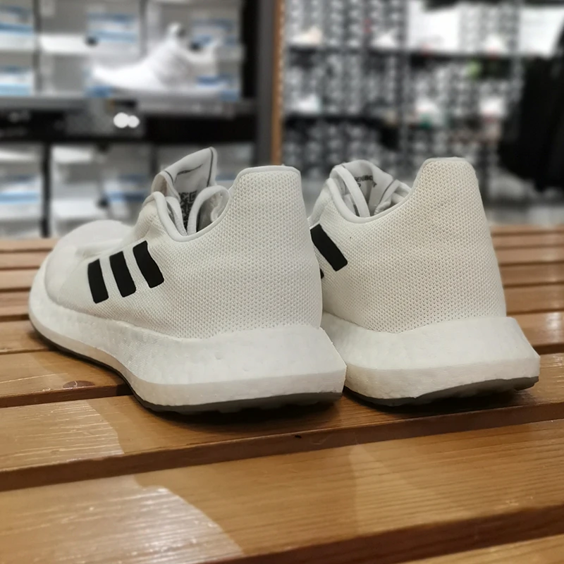 Adidas阿迪达斯三叶草新款男子运动鞋缓震网面透气专业跑鞋EG0959