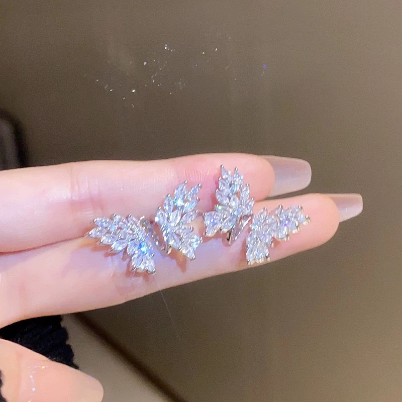 铜合金耳饰 轻奢气质蝴蝶结闪亮减龄百搭耳环 小众高级感耳钉耳饰