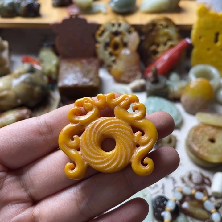 蛇纹石玉颈饰未镶嵌127