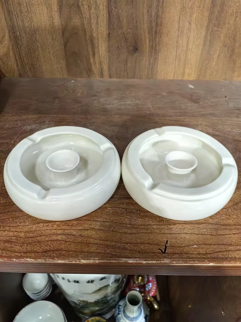 W8景德镇制陶瓷烟灰缸两个