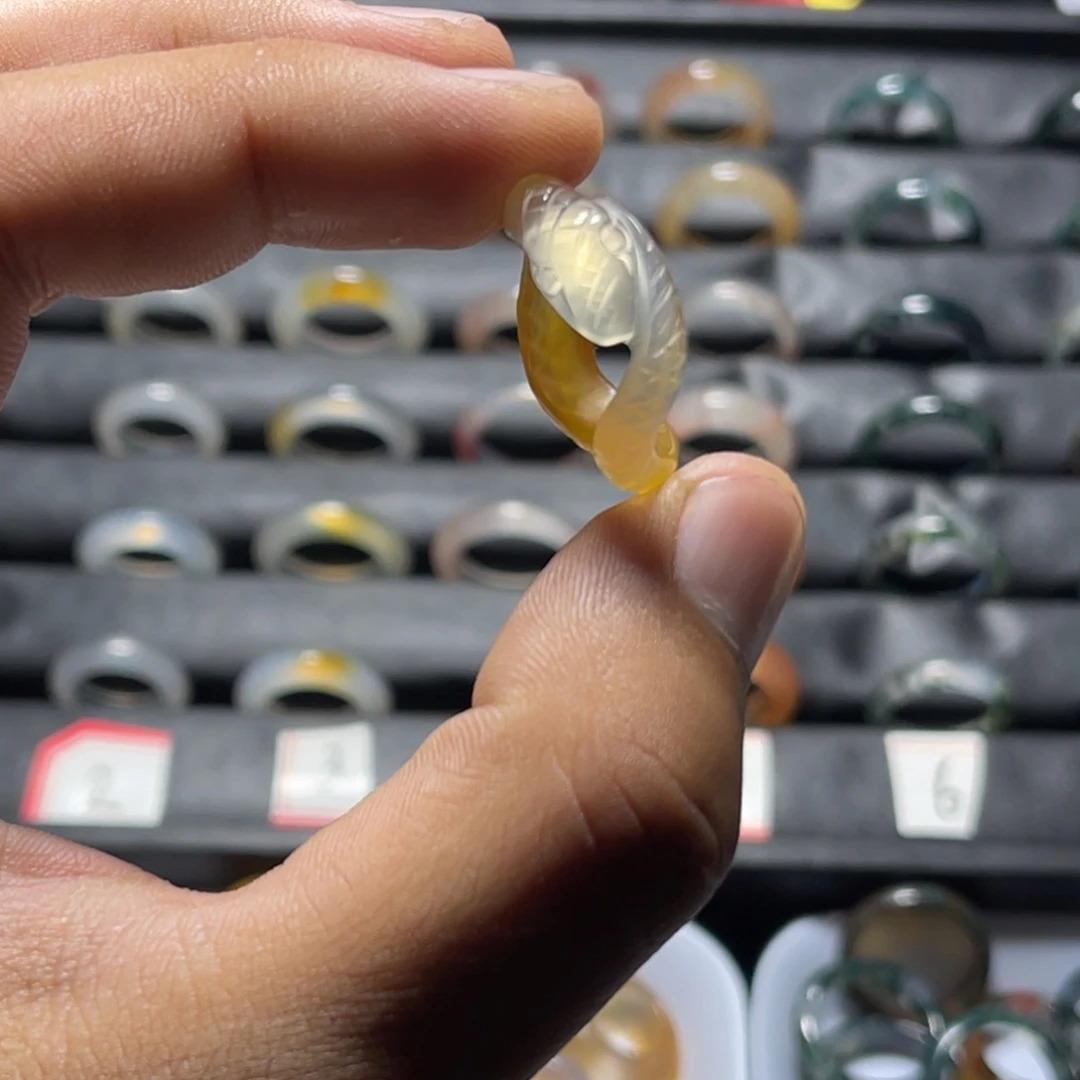 玛瑙/玉髓戒指未镶嵌天然玛瑙雕刻小蛇半山半水男女同款