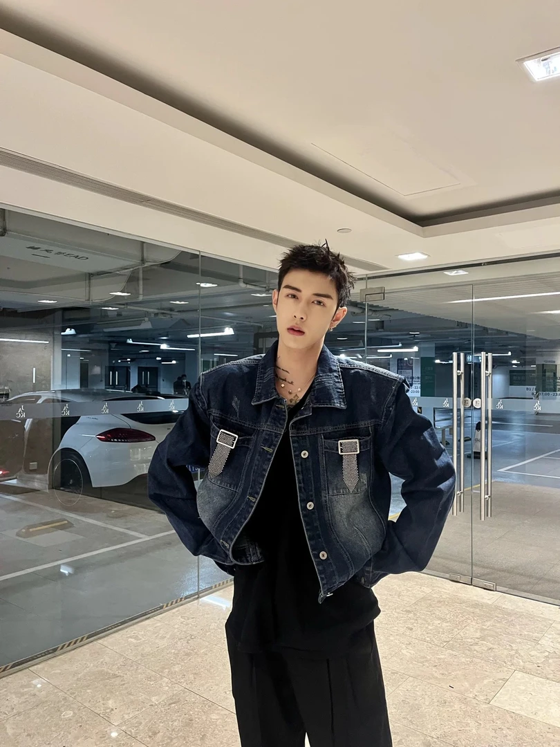 嘉伟206 高街vibe美式镶钻长袖牛仔外套2025韩版宽松短款夹克上衣