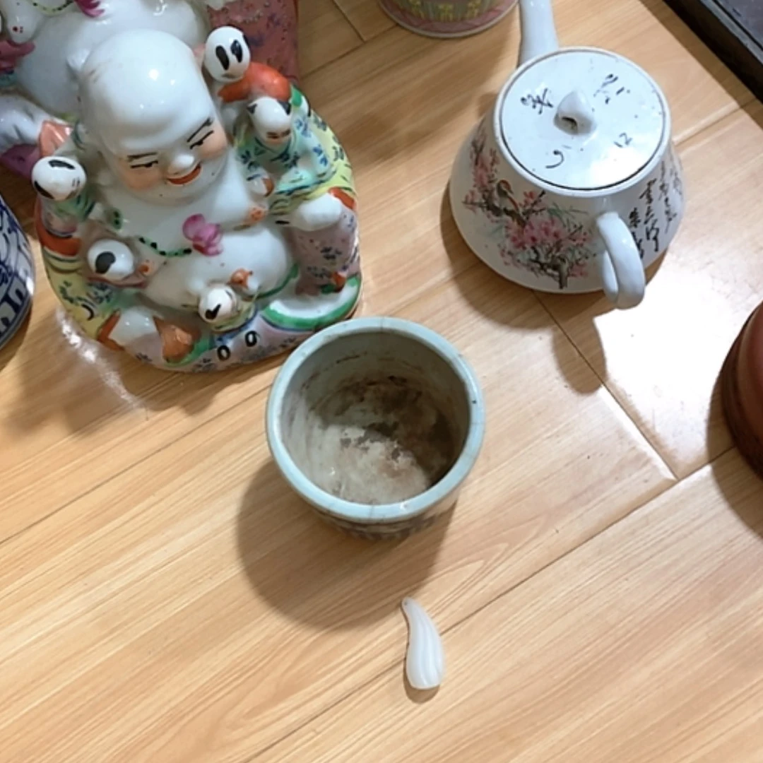 【闪购商品】密胺壶。