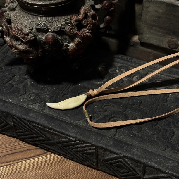 边水但拓同款狼牙护身吊坠