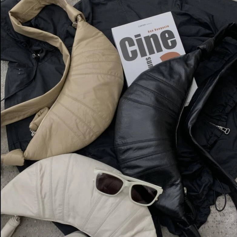 限量《老贝优选》博主牛角包百搭时尚休闲通勤斜跨包DD3B1402