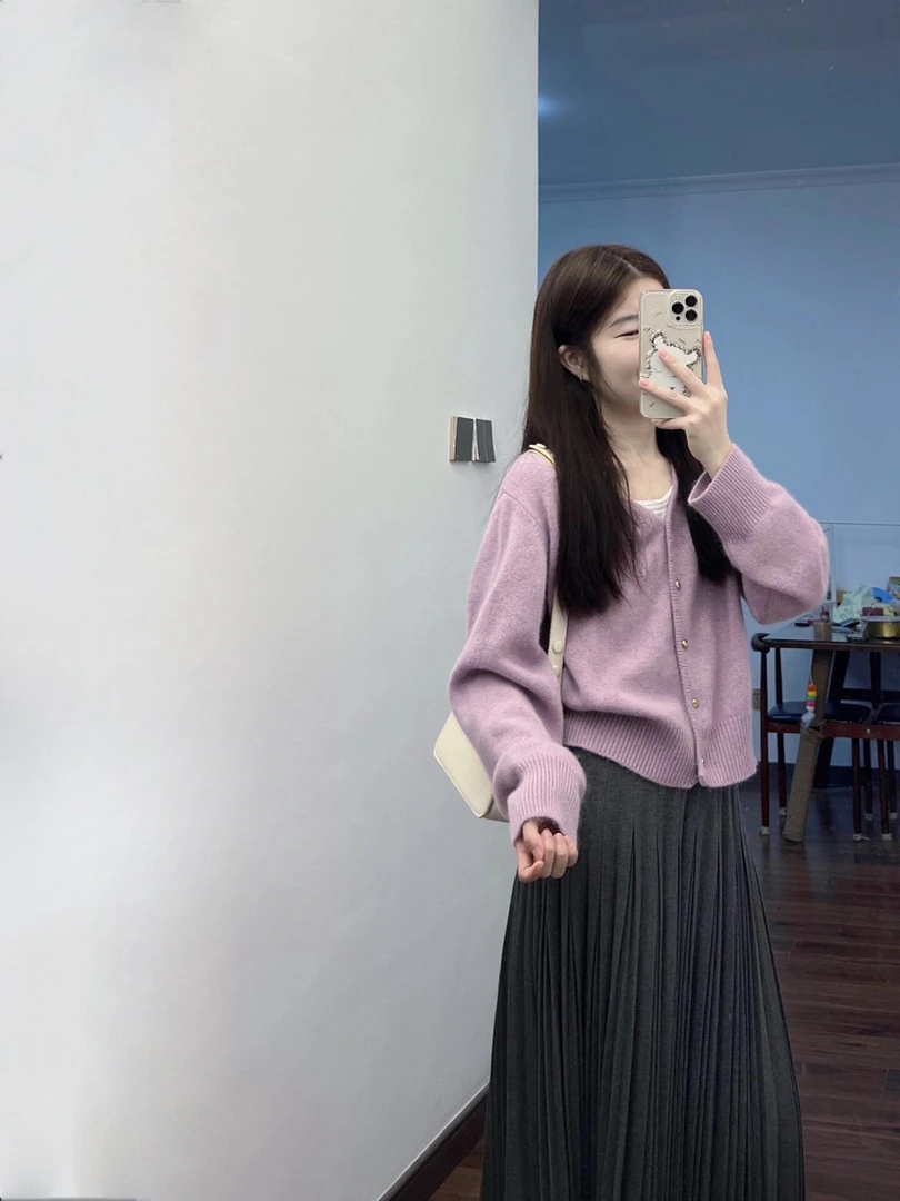 2024秋冬新款盐系穿搭气质温柔百搭针织开衫女高腰显瘦半身裙套装