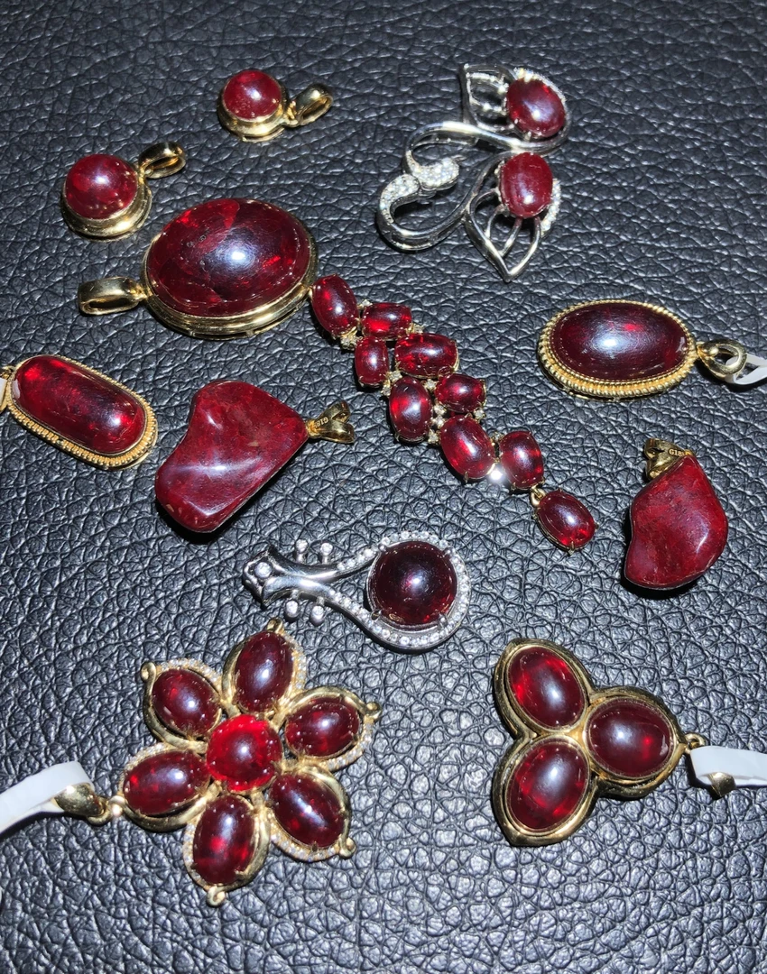 天然辰砂天然朱砂原矿石单晶体随型镶嵌18k金吊坠戒指镶925银挂件