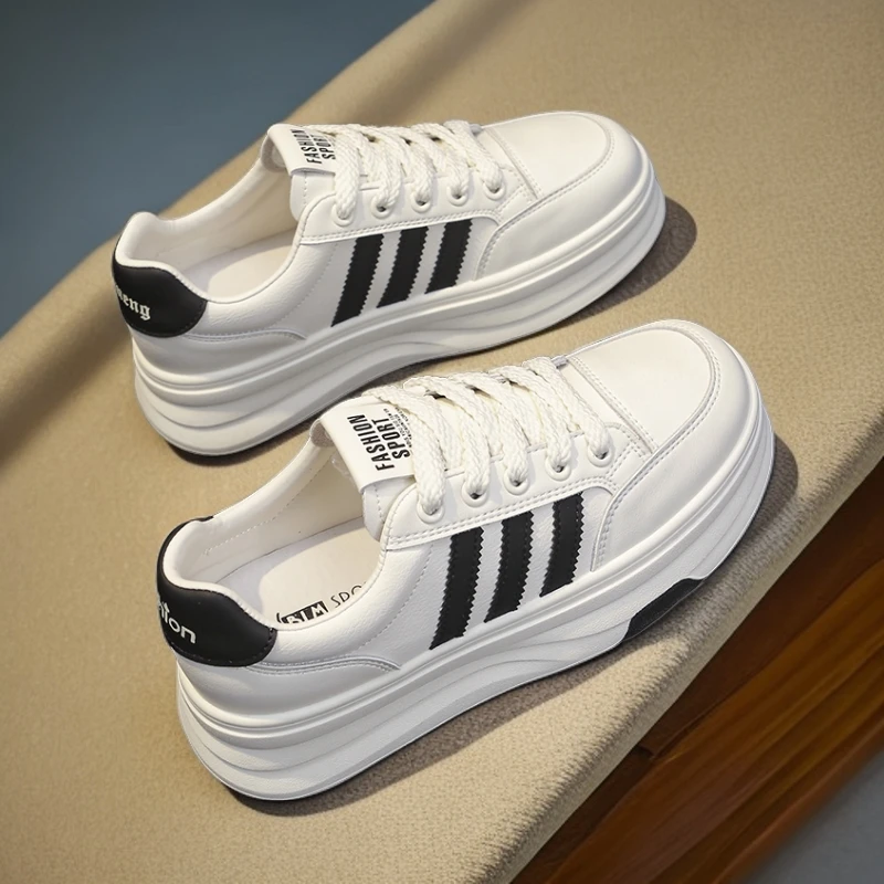 4.5cm增高小白鞋女2024-9658-1新款秋季透气学生厚底百搭休闲板鞋