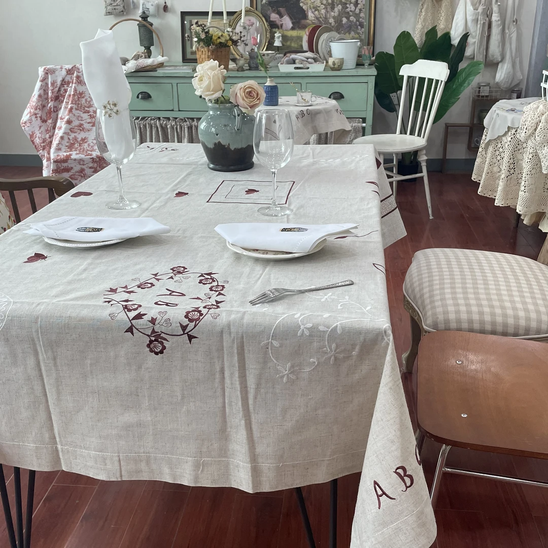 LY2503     140*200南法法式浪漫刺绣桌布