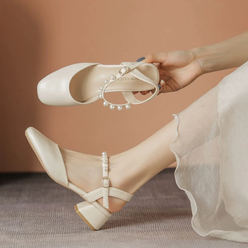 软皮包头凉鞋2024夏季女款时尚网红超火法式中跟高跟鞋粗跟女鞋