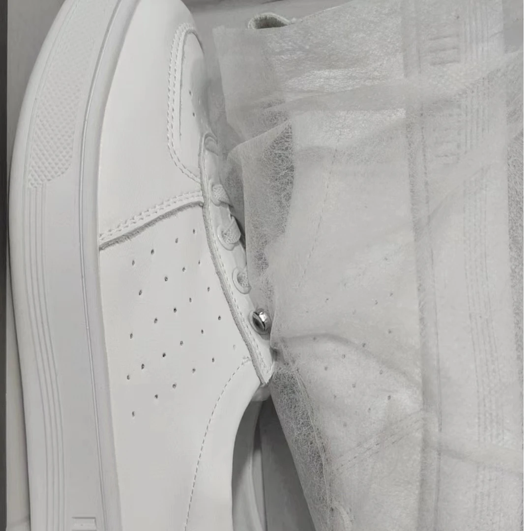 @女款休闲时尚小白鞋8082