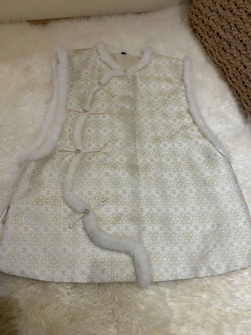 姑苏夫人国风定胜宋锦新中式马甲高端定制款年服水貂毛