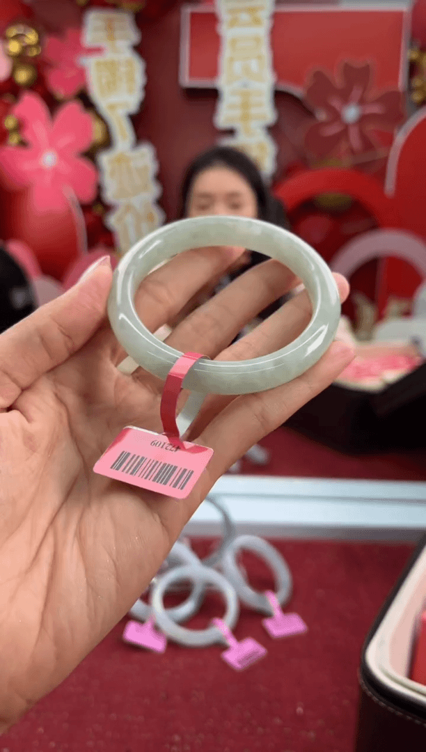 【闪购商品】翡翠手镯未镶嵌2手镯微瑕
