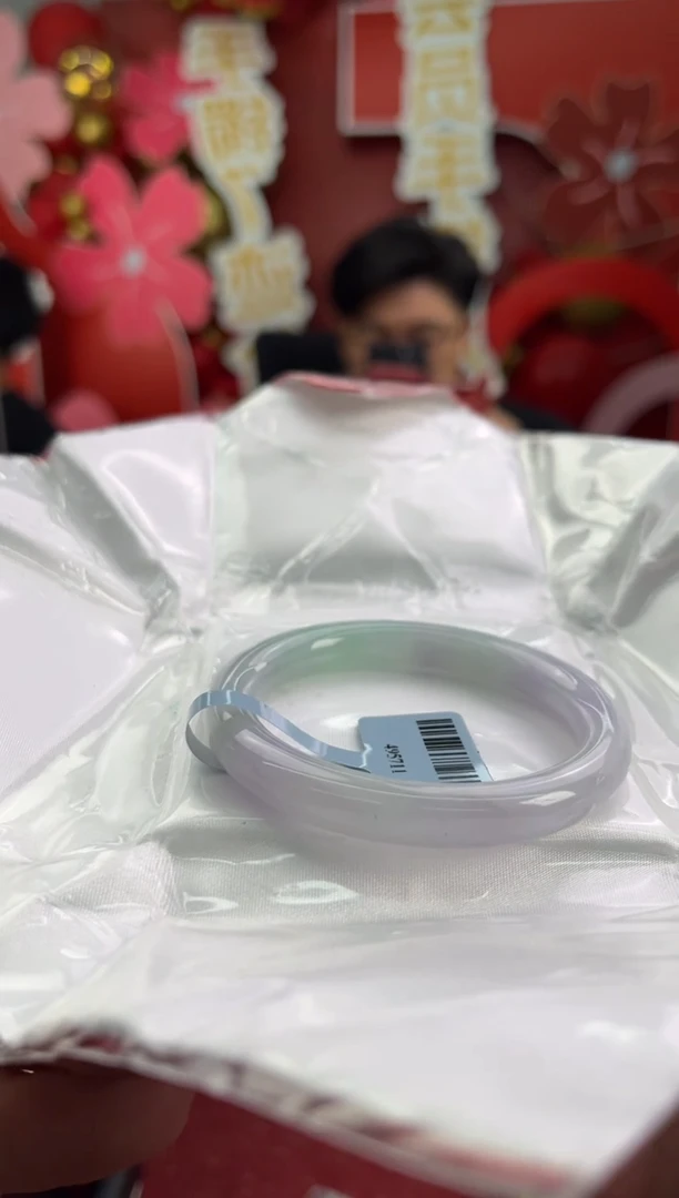 【闪购商品】翡翠手镯（圆镯）未镶嵌28手镯