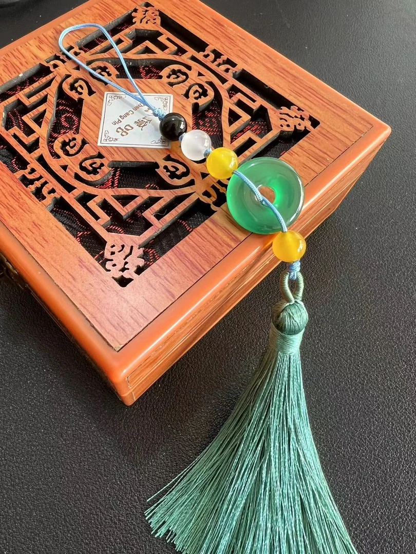 玛瑙玉髓绿色平安扣挂件流苏挂件/车挂/包挂