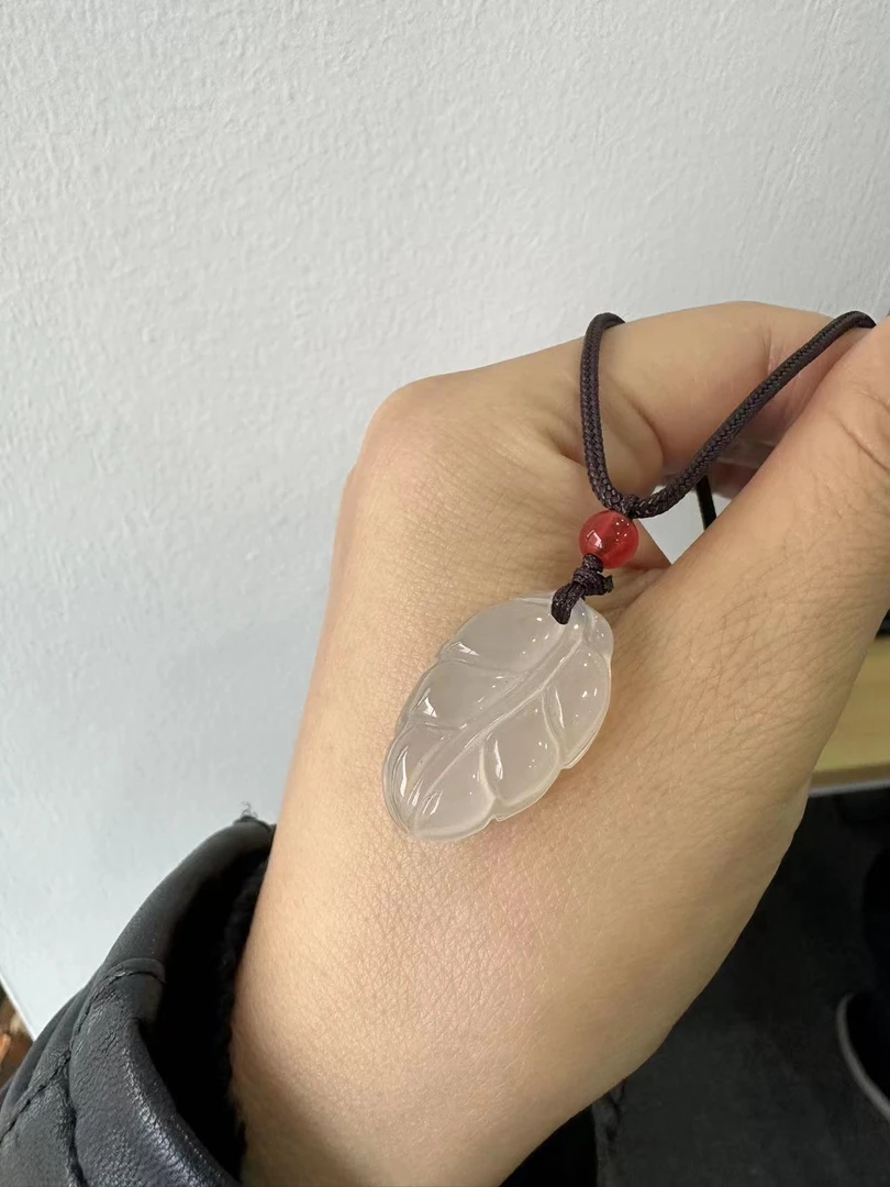 （新粉福利）玛瑙玉髓 金枝玉叶吊坠挂气质简约素款/多样性随机一个