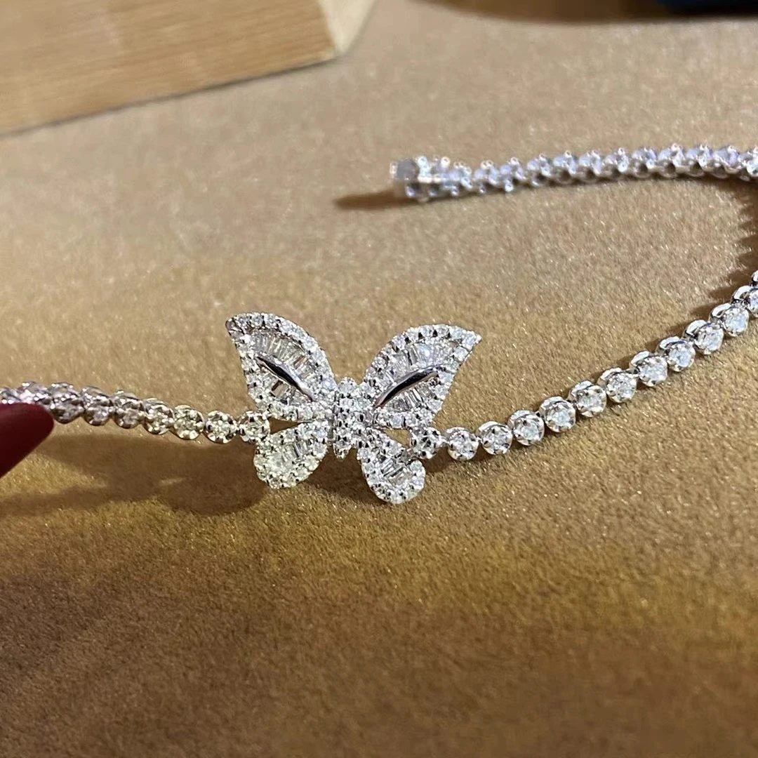 QANNA【1克拉 方钻蝴蝶】18K金高级满钻蝴蝶钻石手链AF