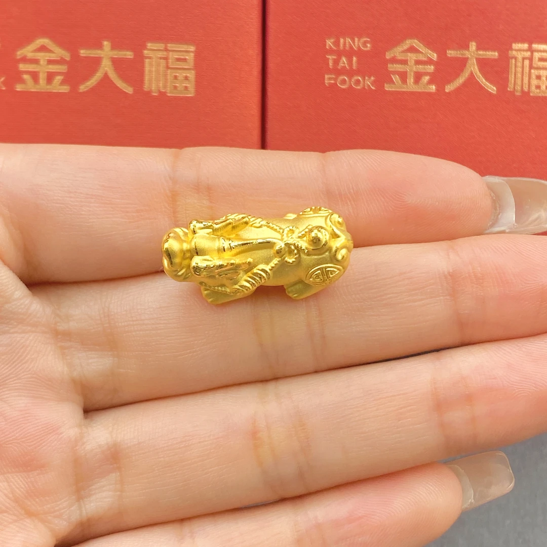 金大福足金999黄金貔貅挂坠手编2.12g