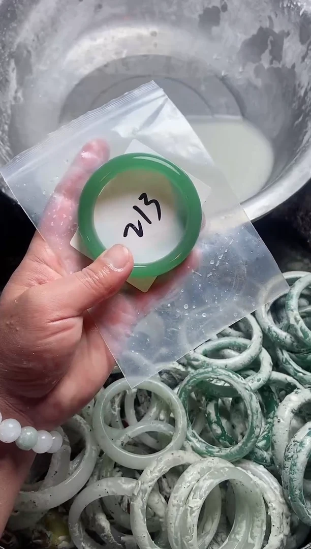 【闪购商品】石英质玉手镯未镶嵌东陵玉5960