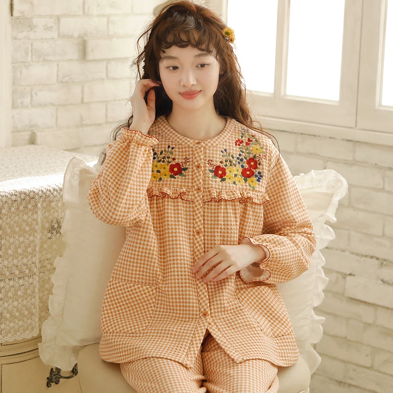 【花束】秋冬纯棉女士简约刺绣睡衣保暖空气棉长袖长裤家居服套装