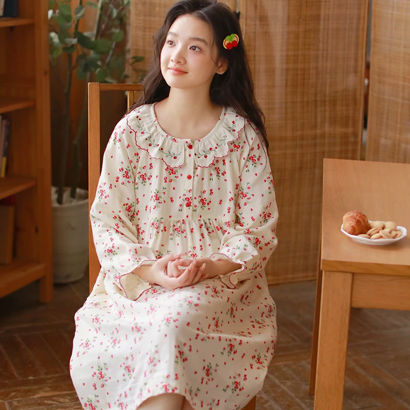 纯棉女士睡裙韩版三层棉纱精美刺绣优雅宽松圆领长袖可外穿长裙