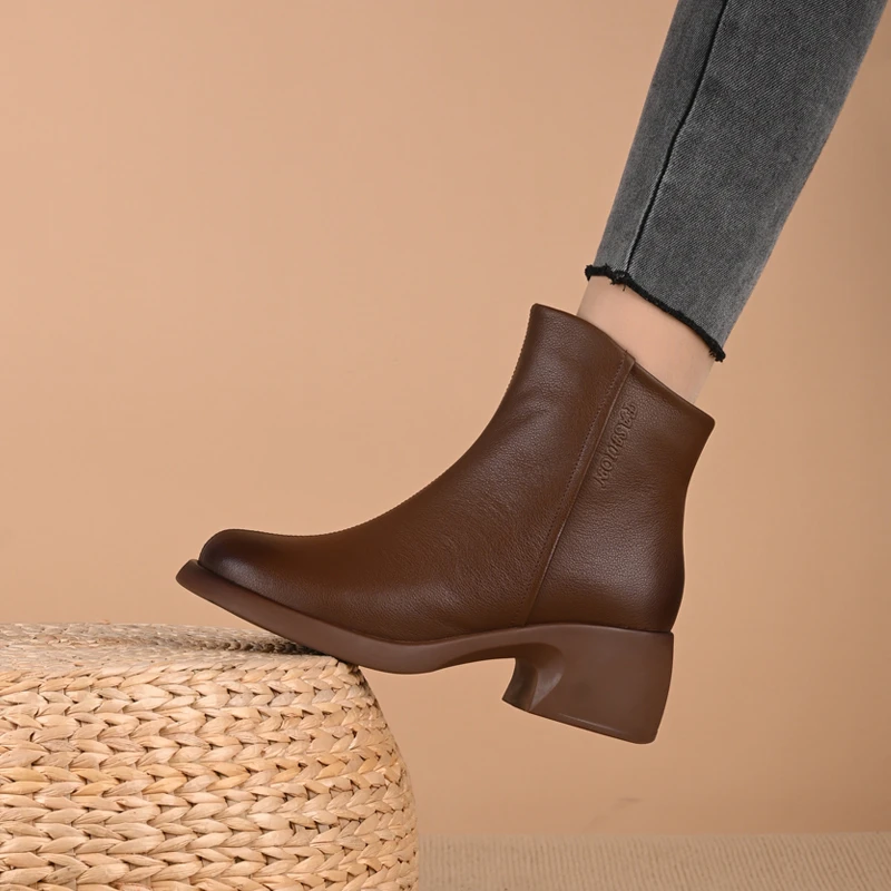 努21257-2真皮女短靴秋冬季新款加绒保暖粗跟厚底舒适软底妈妈鞋