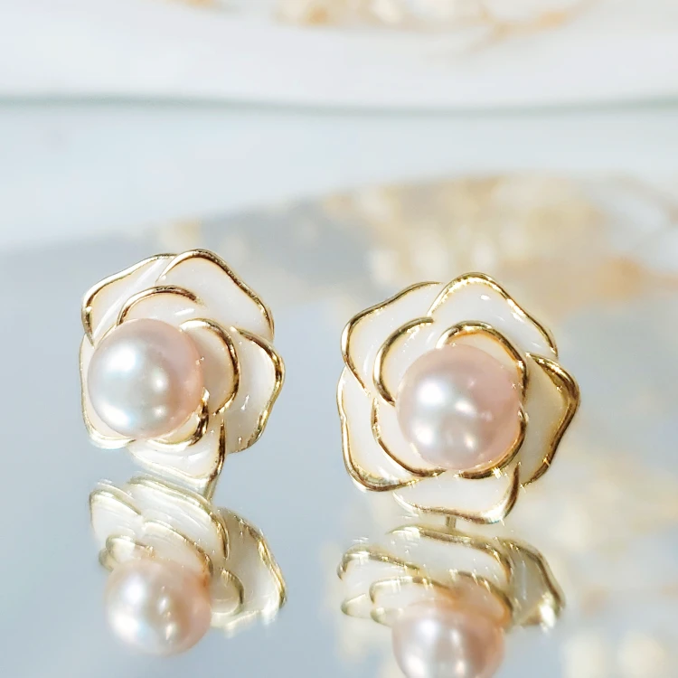 山茶花紫珠珍珠耳钉 韩系高级时尚F067