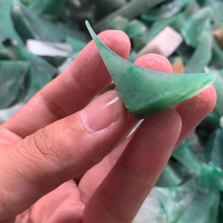 【闪购商品】翡翠颈饰未镶嵌金38