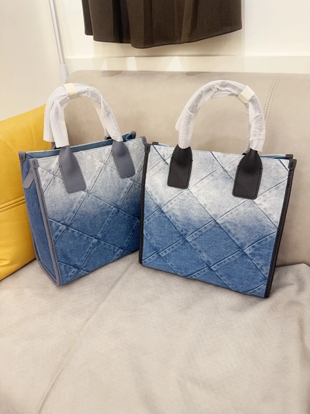 时尚休闲大牛仔包