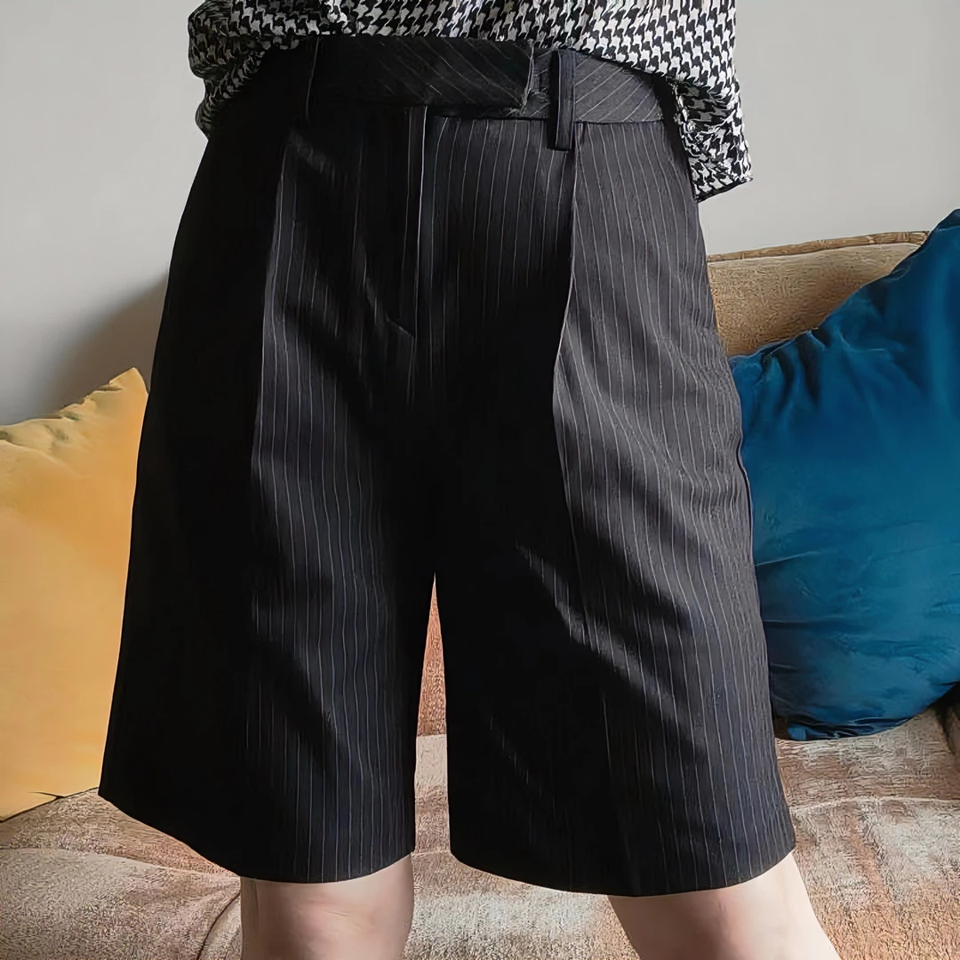 夏季潮流条纹五分裤休闲裤轻奢短裤时尚百搭直筒西装裤（两个色）
