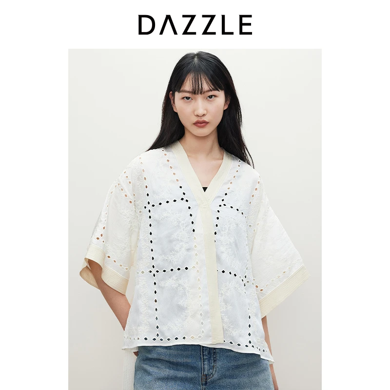 DAZZLE地素 衬衫24夏新款女装镂空绣花设计感蝙蝠袖上衣2I2F499