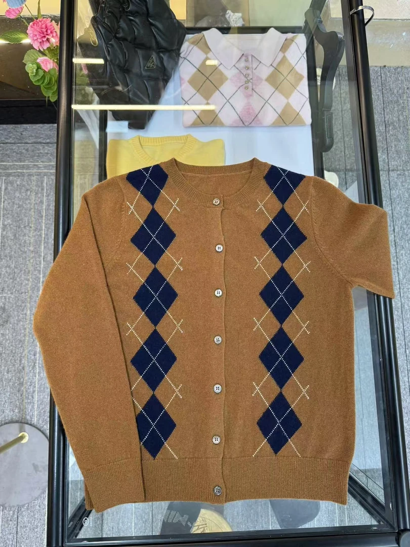 2025春款M家新款时尚洋气复古简约100羊毛菱形格上衣长袖女轻奢