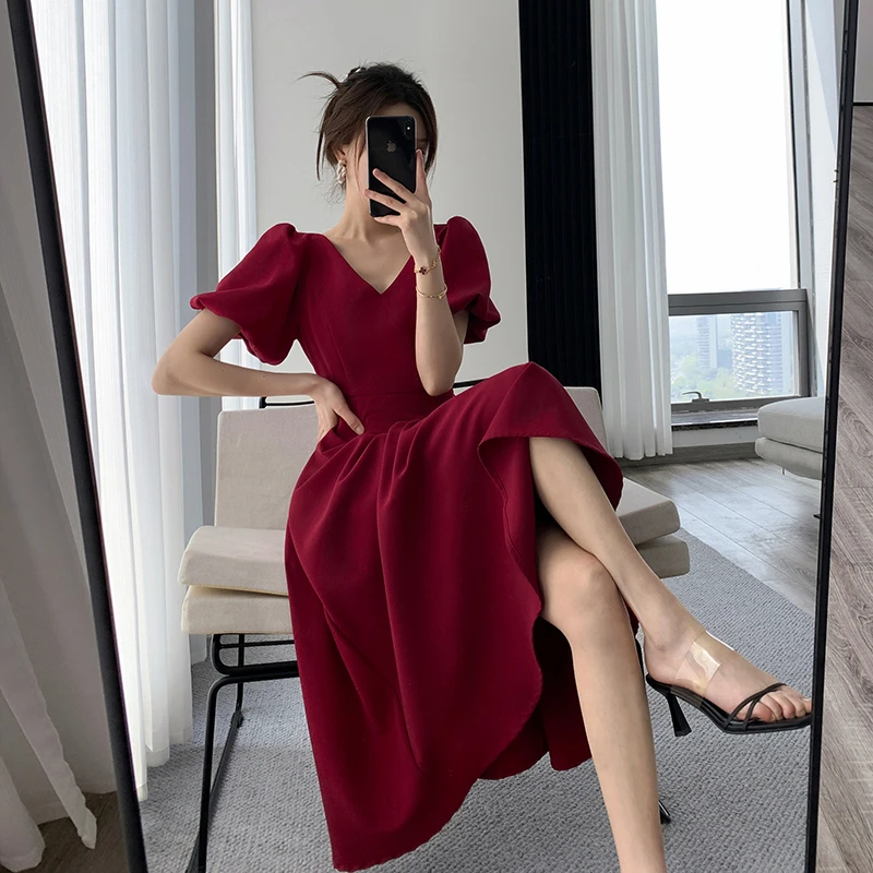 FT GUOGE红色连衣裙女2024夏新款V领泡泡袖法式复古赫本风订婚裙