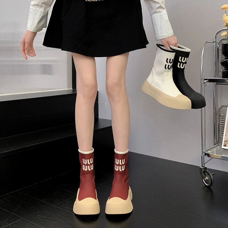 贾不假休闲靴女款2024秋季中筒复古风网红时尚百搭厚底短筒时装靴