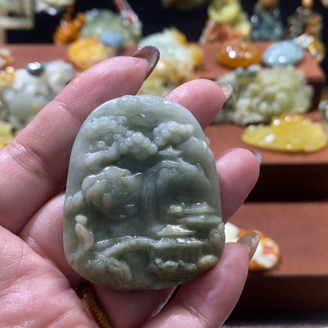 蛇纹石玉颈饰未镶嵌