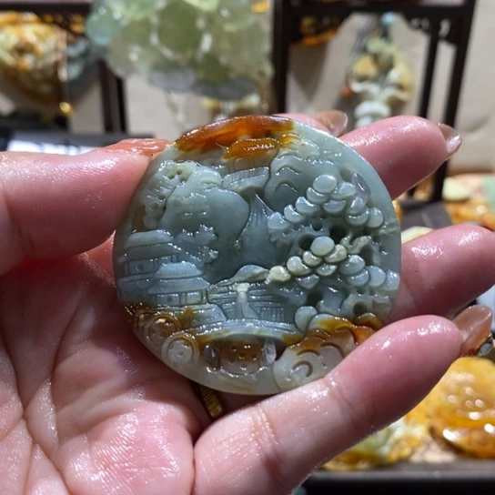 蛇纹石玉颈饰未镶嵌