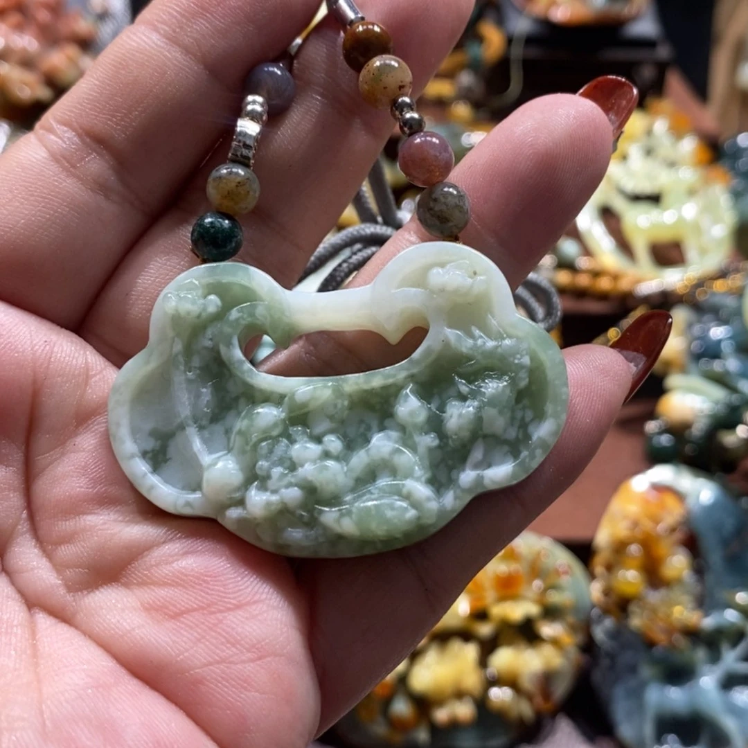 【闪购商品】蛇纹石玉颈饰未镶嵌