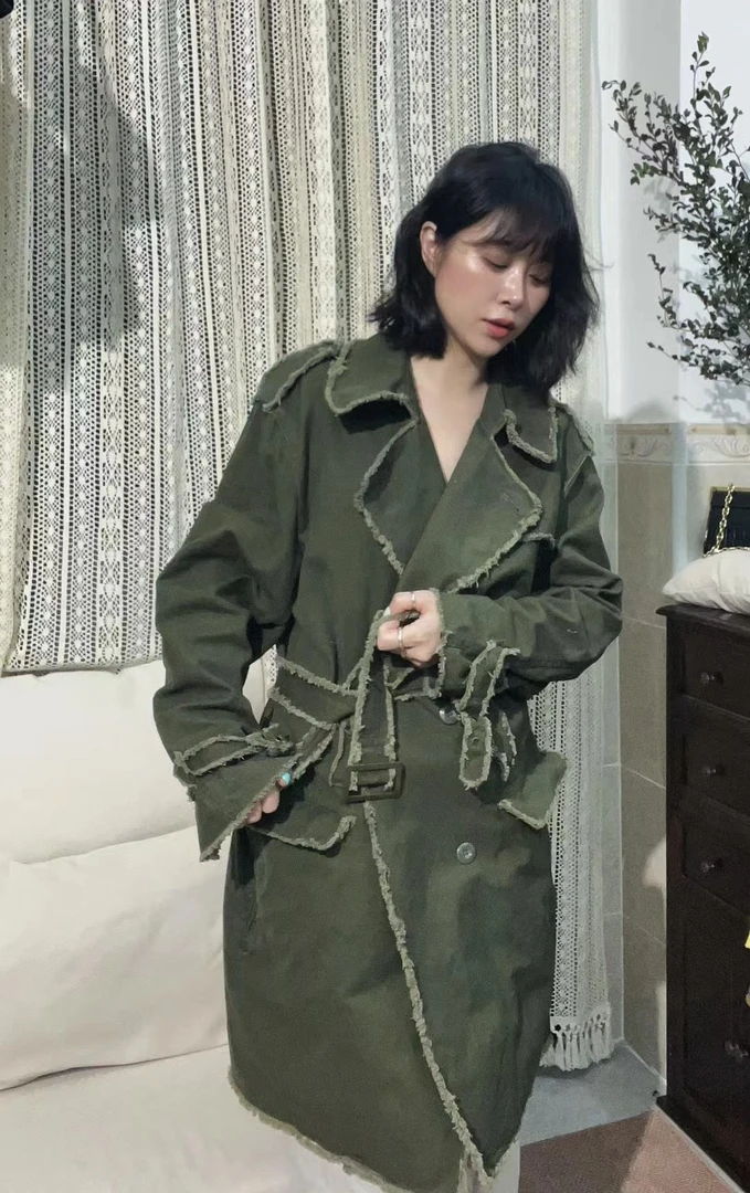 95新  绿色中长款外套