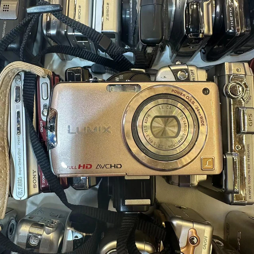 9新 Panasonic/松下 松下FX700 1400W像素 5倍变焦 配件齐全