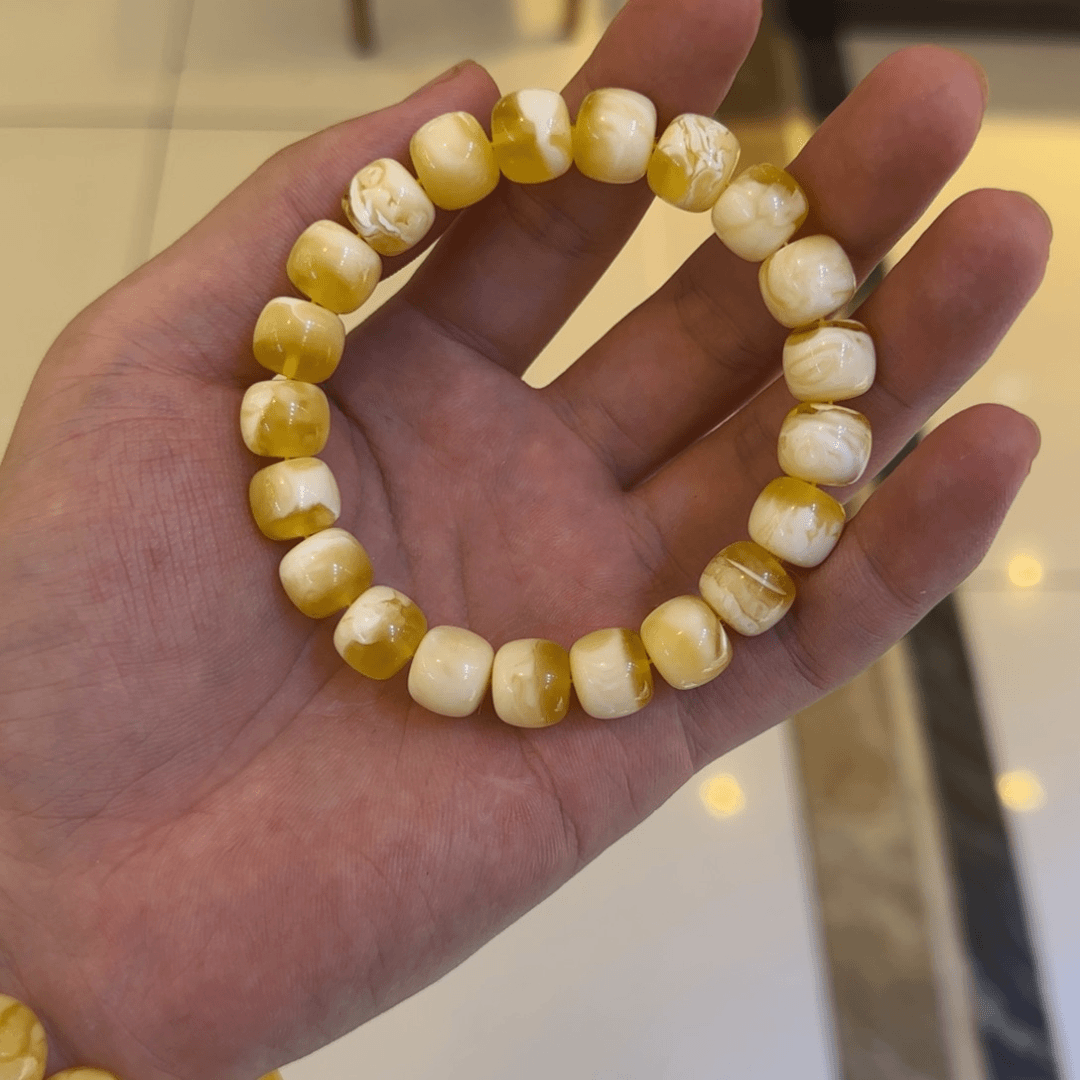 【闪购商品】琥珀手链未镶嵌六****哈瓷白