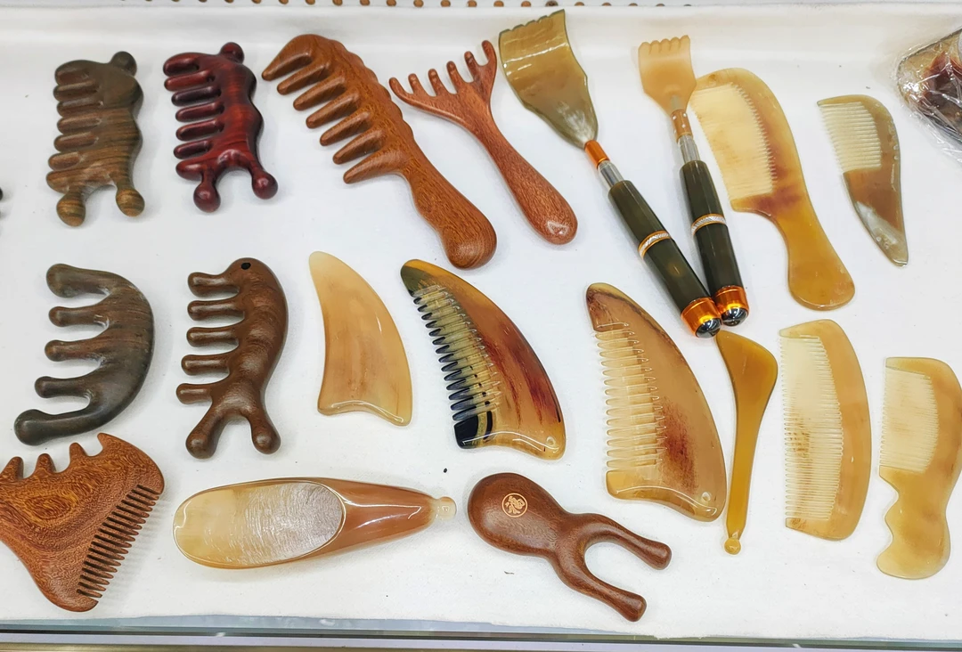 多功能经络按摩梳头部、面部、身体男女通用便携式按摩梳